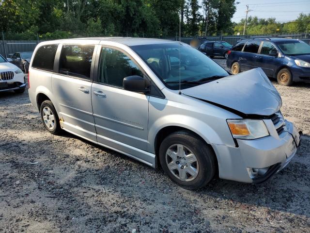 Photo 3 VIN: 2D4RN4DE7AR215567 - DODGE CARAVAN 