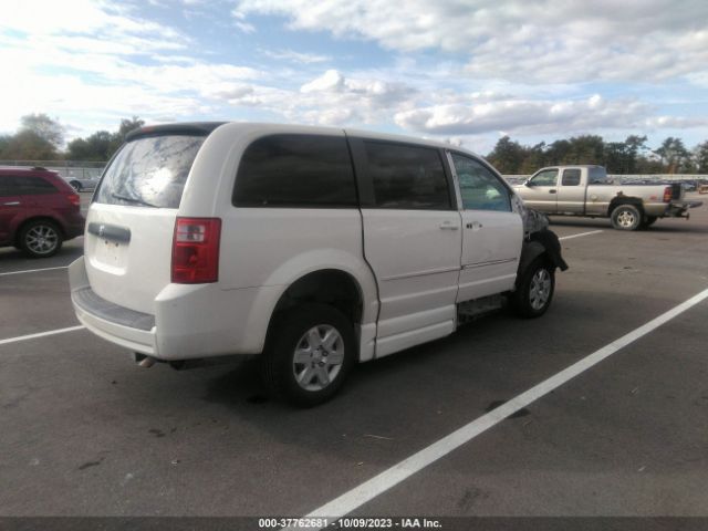 Photo 3 VIN: 2D4RN4DE7AR270424 - DODGE GRAND CARAVAN 