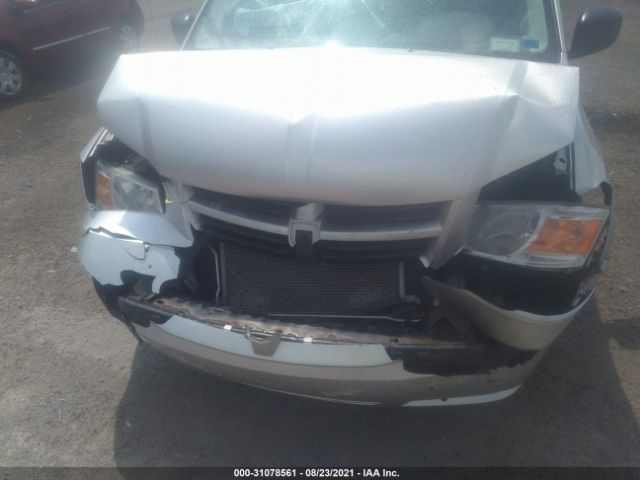 Photo 5 VIN: 2D4RN4DE7AR326037 - DODGE GRAND CARAVAN 