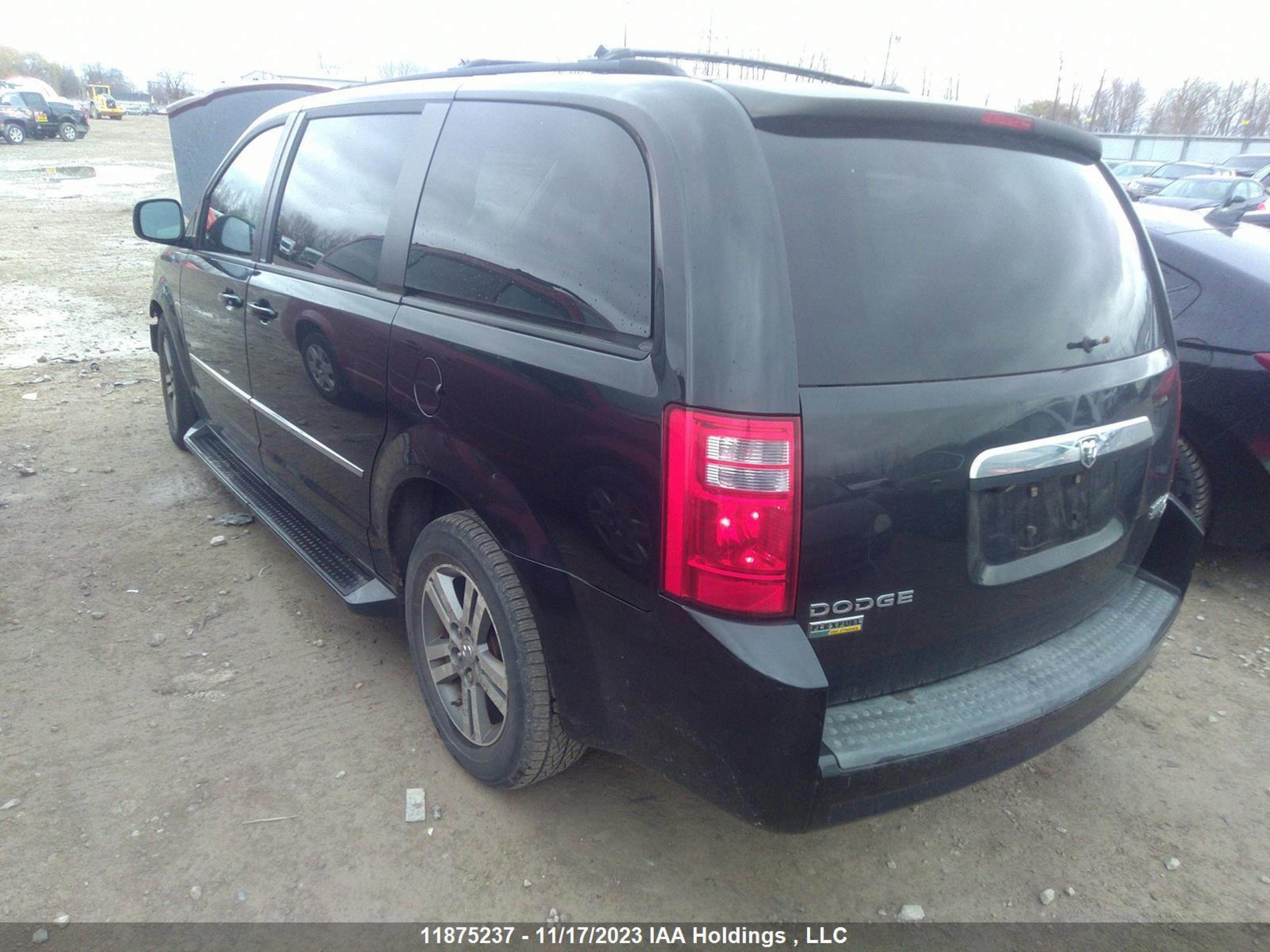 Photo 2 VIN: 2D4RN4DE8AR163415 - DODGE CARAVAN 