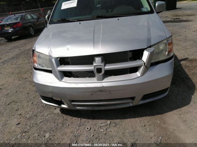 Photo 5 VIN: 2D4RN4DE8AR259853 - DODGE GRAND CARAVAN 