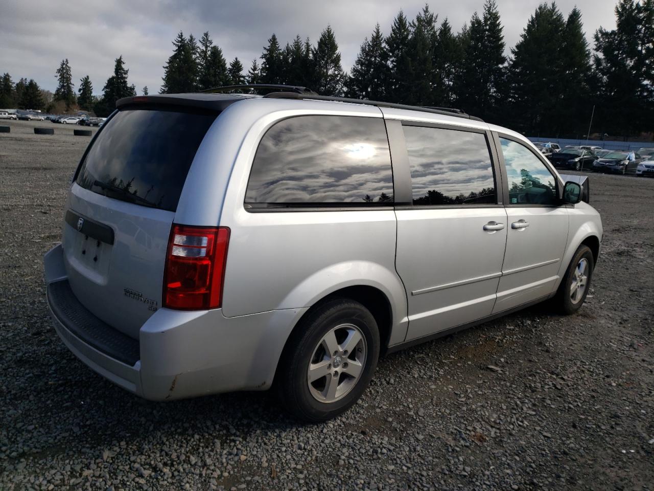 Photo 2 VIN: 2D4RN4DE9AR112490 - DODGE CARAVAN 