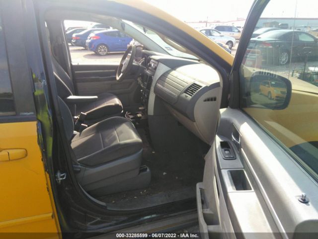 Photo 4 VIN: 2D4RN4DE9AR185228 - DODGE GRAND CARAVAN 