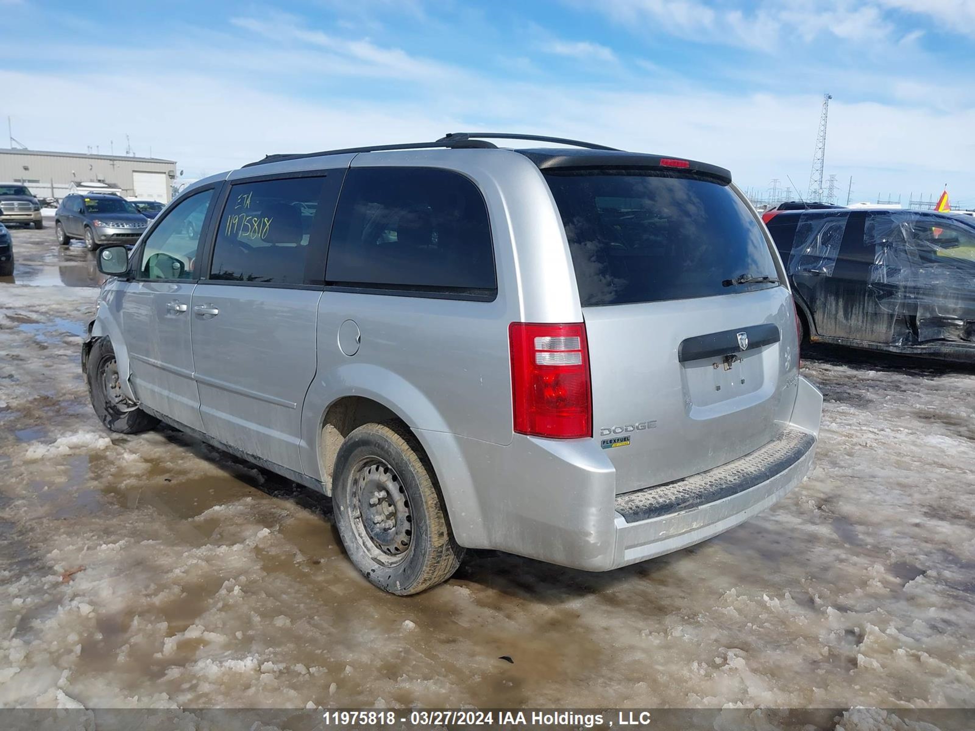 Photo 2 VIN: 2D4RN4DE9AR370993 - DODGE CARAVAN 