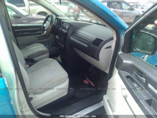 Photo 4 VIN: 2D4RN4DEXAR289890 - DODGE GRAND CARAVAN 