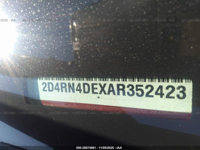 Photo 8 VIN: 2D4RN4DEXAR352423 - DODGE GRAND CARAVAN 