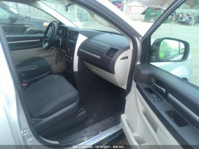 Photo 4 VIN: 2D4RN4DEXAR372820 - DODGE GRAND CARAVAN 