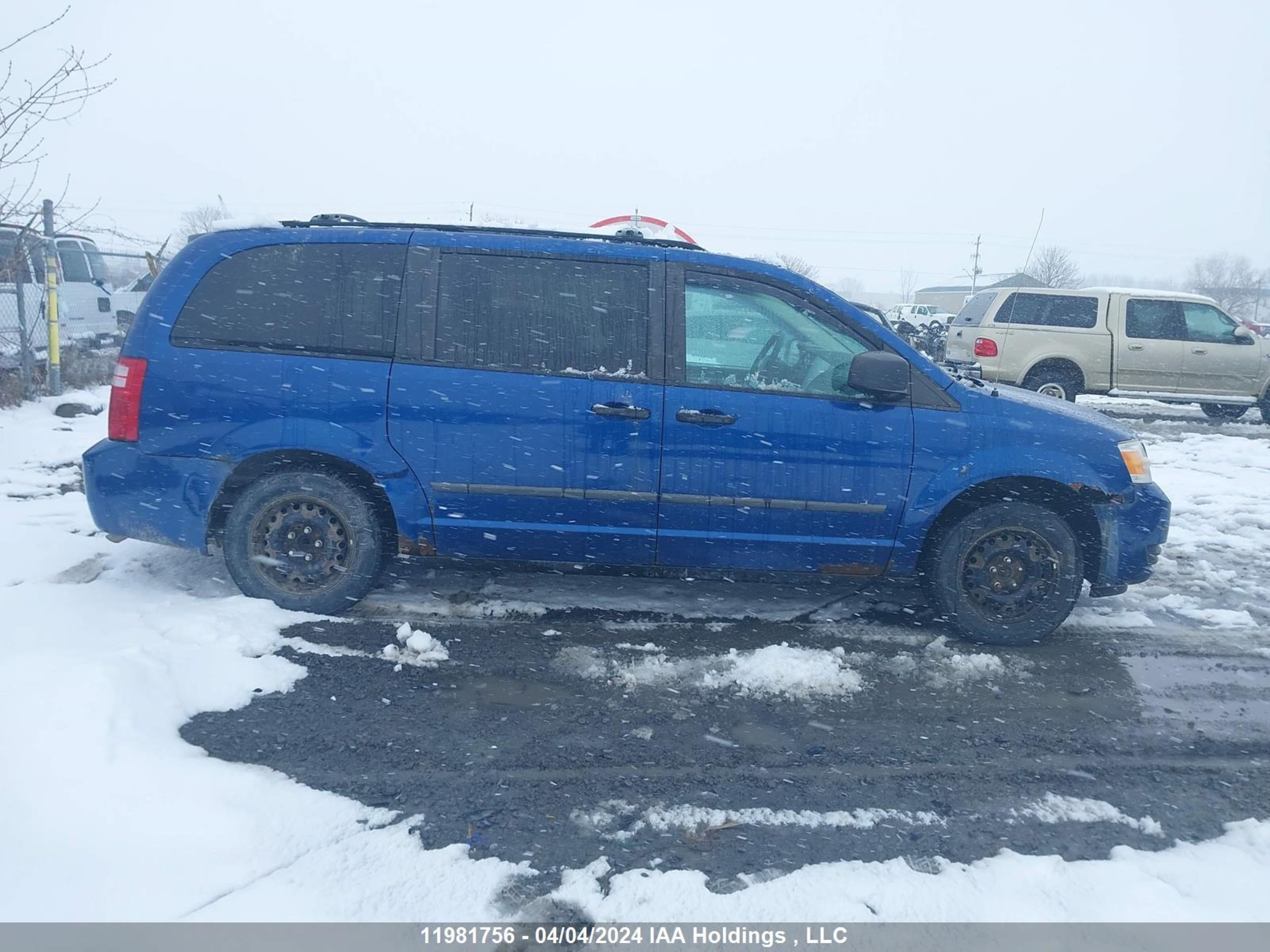 Photo 12 VIN: 2D4RN4DEXAR430425 - DODGE CARAVAN 