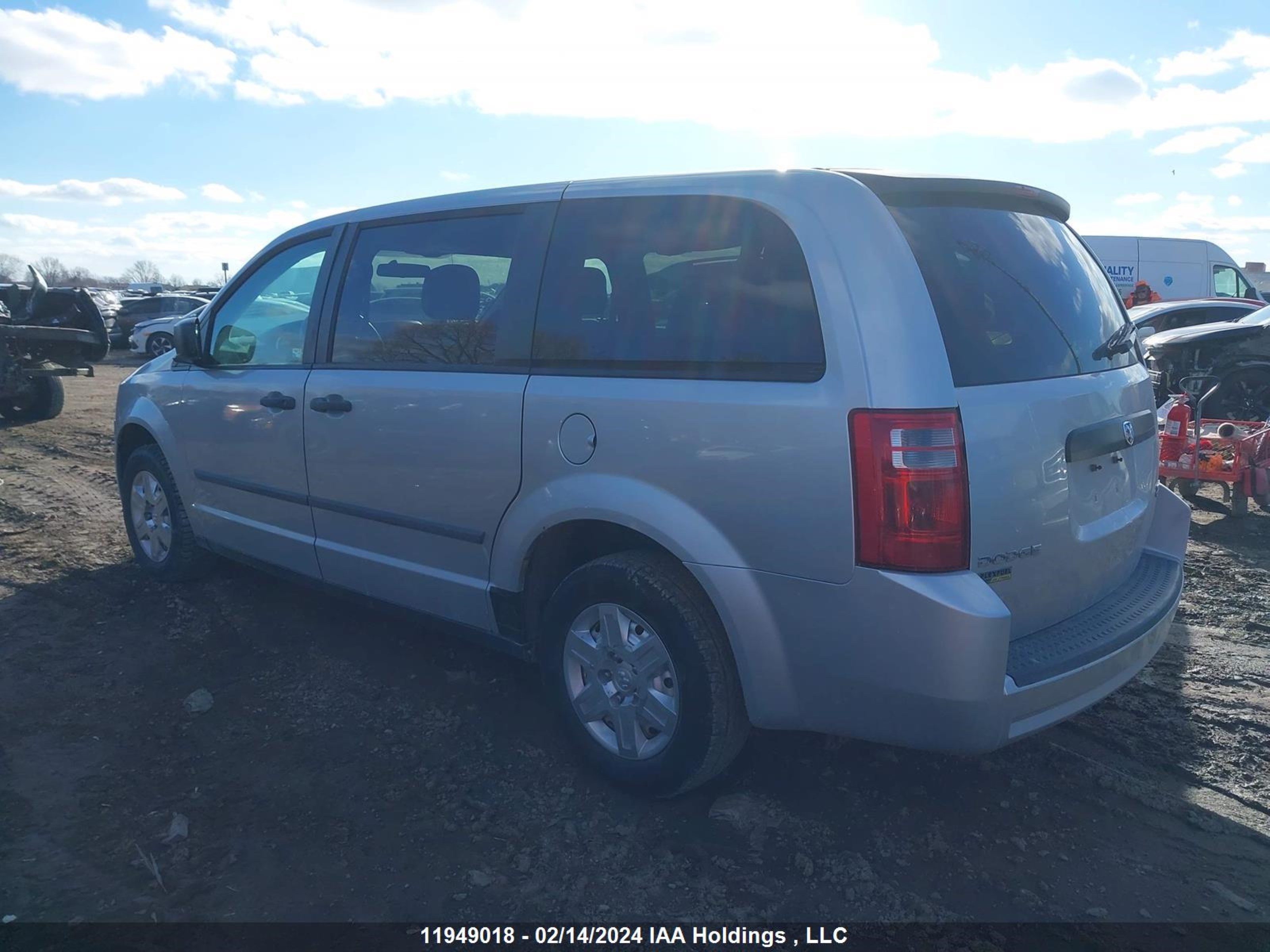 Photo 2 VIN: 2D4RN4DEXAR481844 - DODGE CARAVAN 