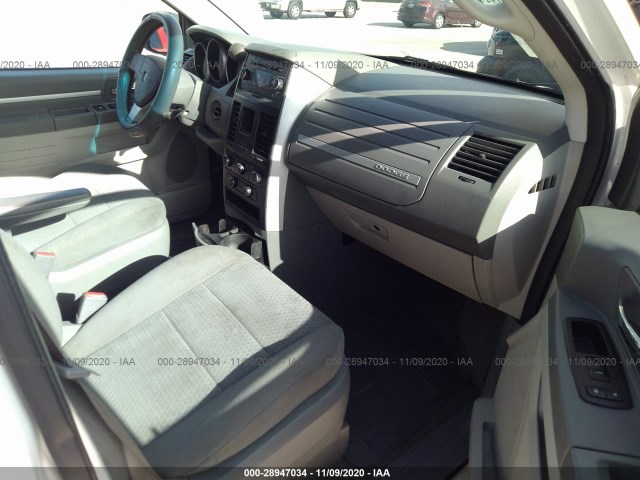 Photo 4 VIN: 2D4RN4DEXAR483979 - DODGE GRAND CARAVAN 