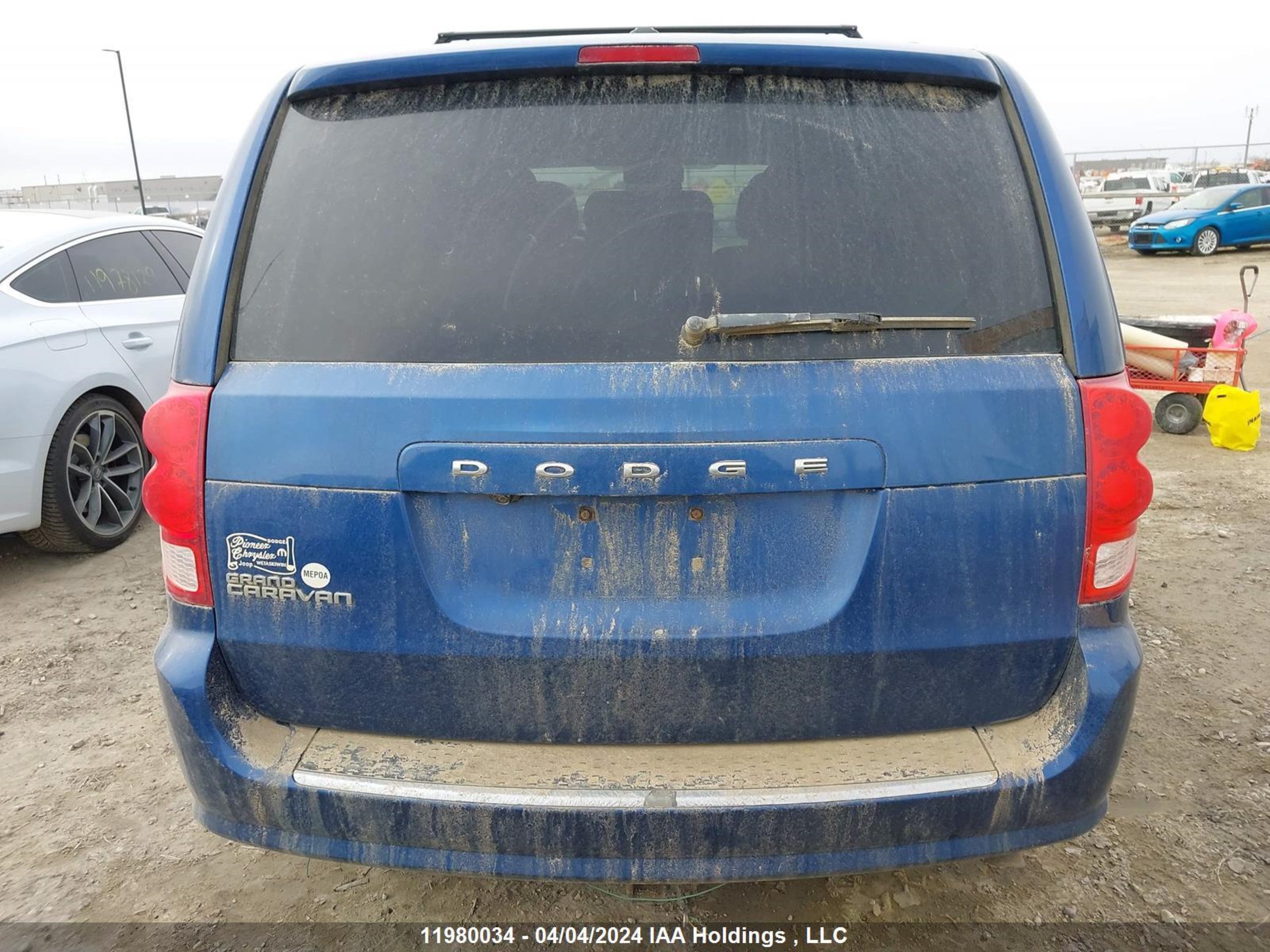 Photo 15 VIN: 2D4RN4DG1BR740921 - DODGE CARAVAN 