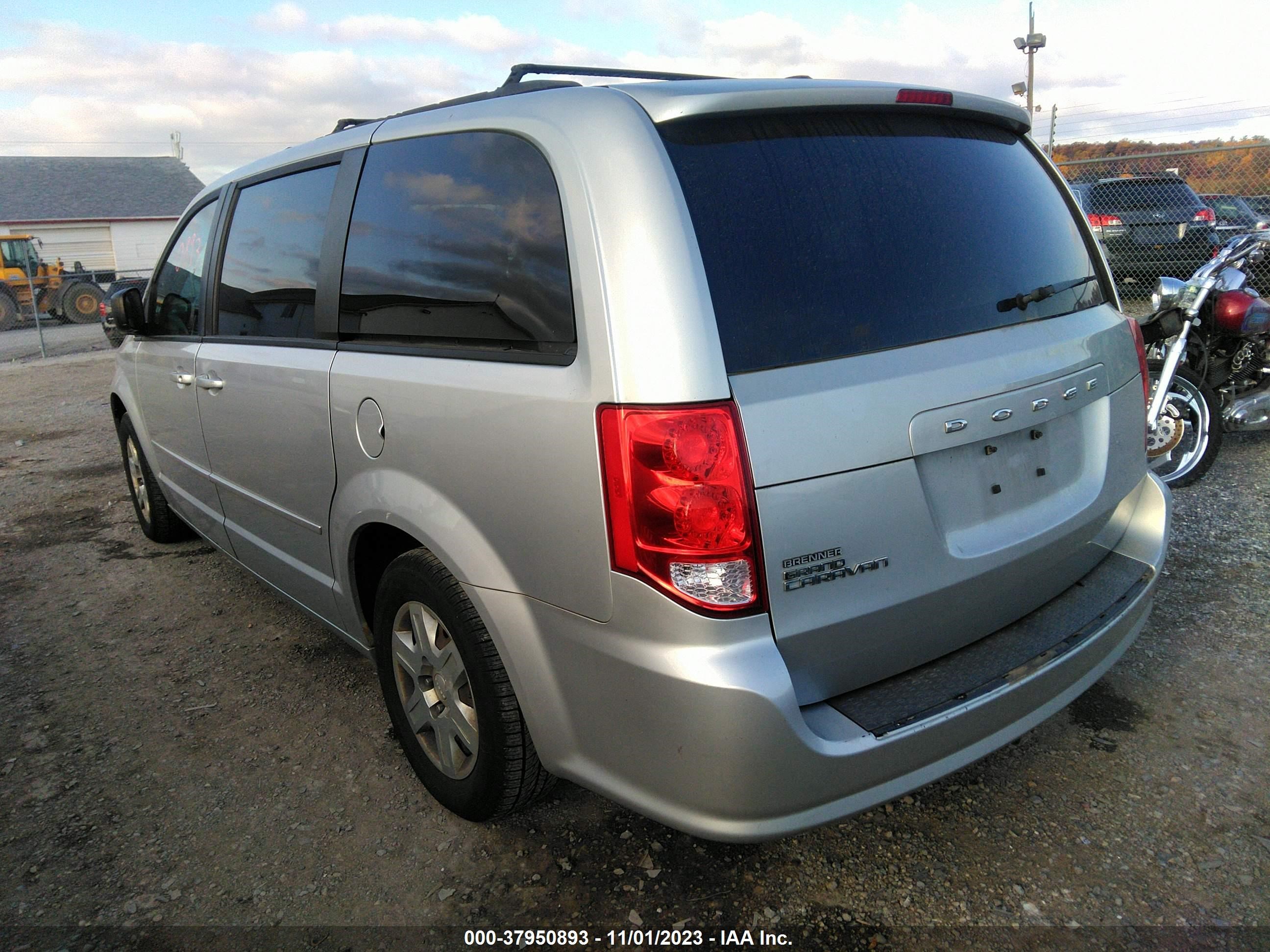 Photo 2 VIN: 2D4RN4DG2BR601896 - DODGE CARAVAN 