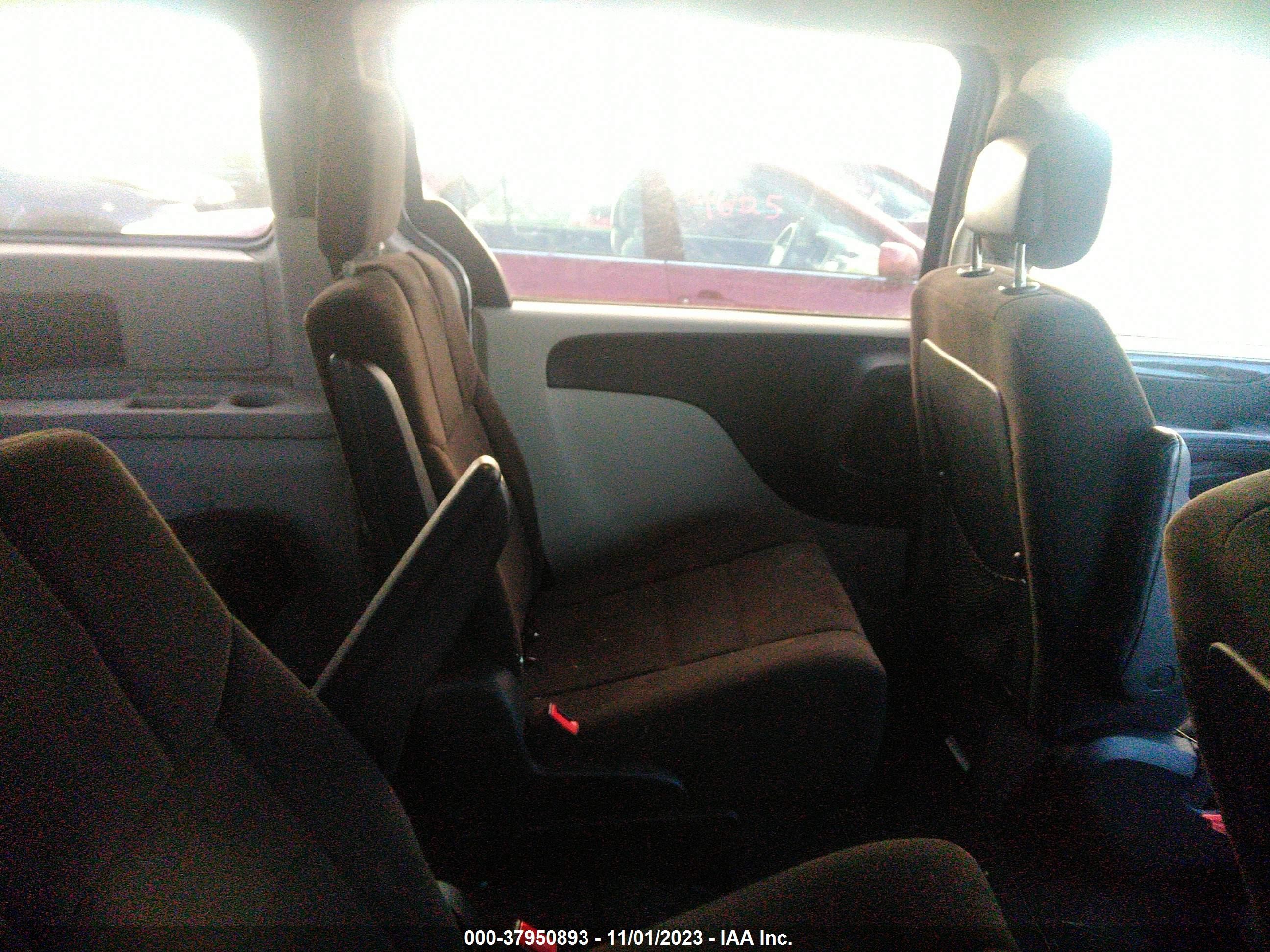 Photo 7 VIN: 2D4RN4DG2BR601896 - DODGE CARAVAN 