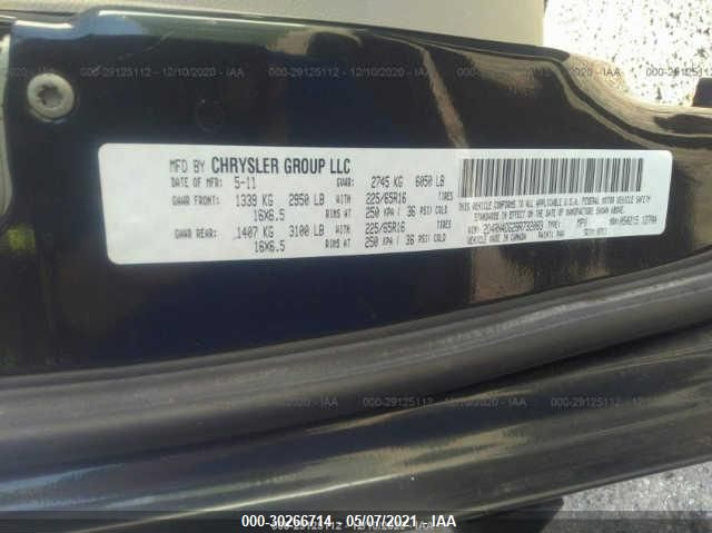 Photo 8 VIN: 2D4RN4DG2BR732083 - DODGE GRAND CARAVAN 