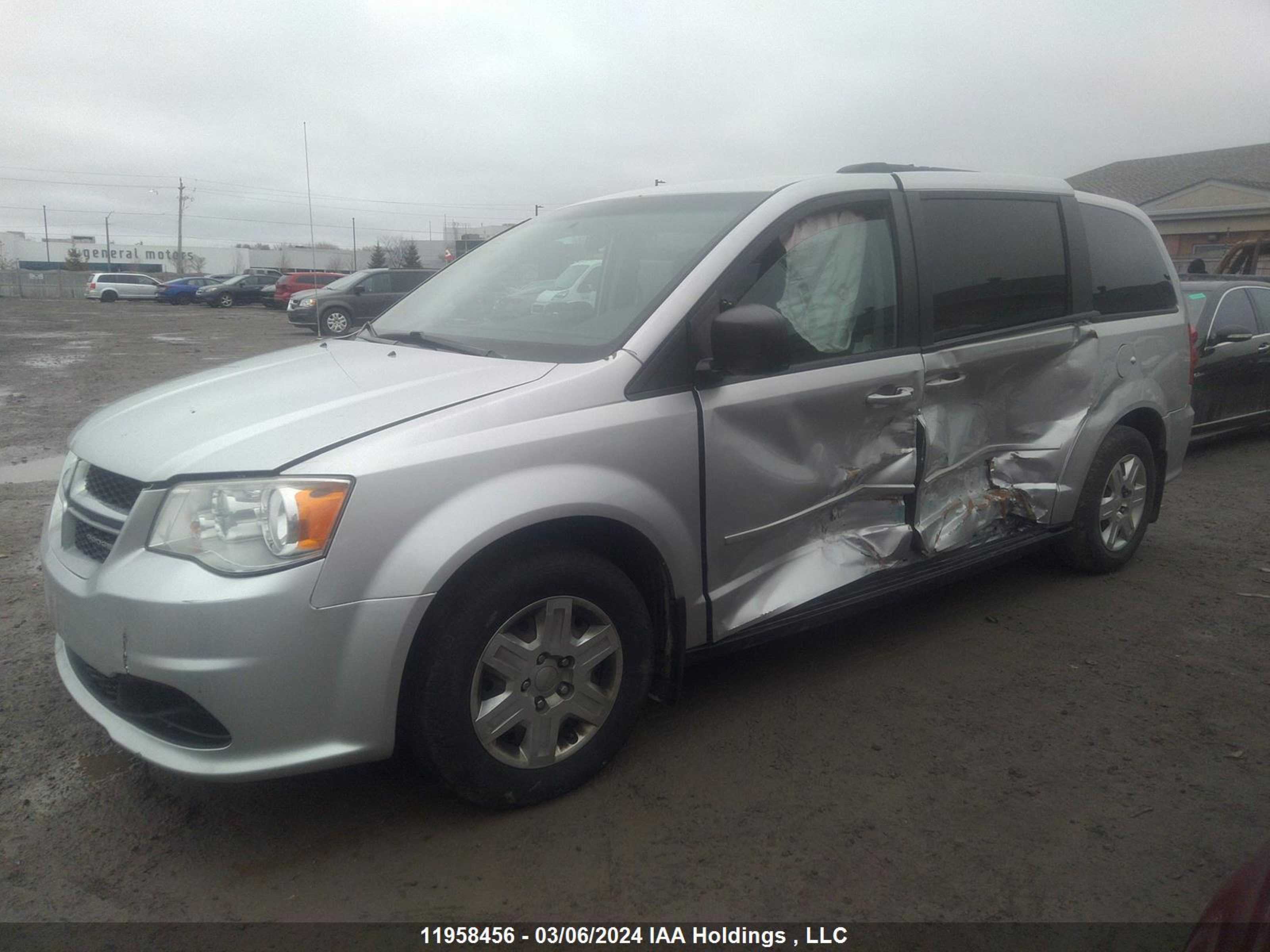 Photo 1 VIN: 2D4RN4DG2BR793725 - DODGE CARAVAN 