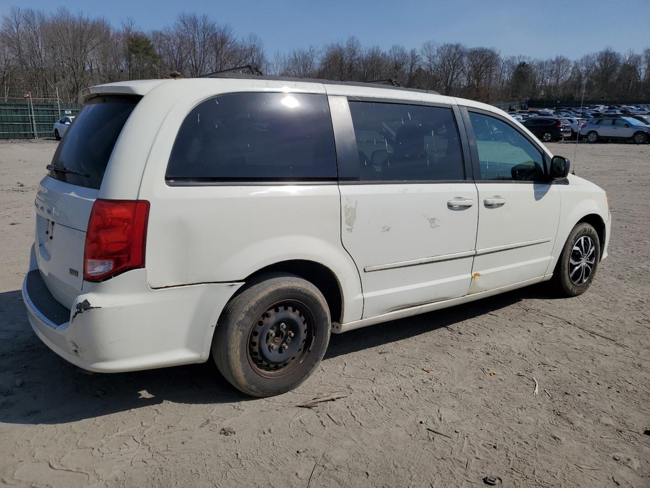 Photo 2 VIN: 2D4RN4DG3BR757395 - DODGE CARAVAN 