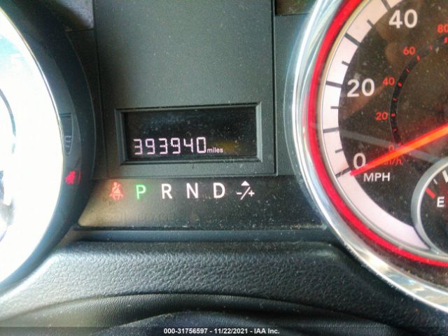 Photo 6 VIN: 2D4RN4DG4BR731422 - DODGE GRAND CARAVAN 