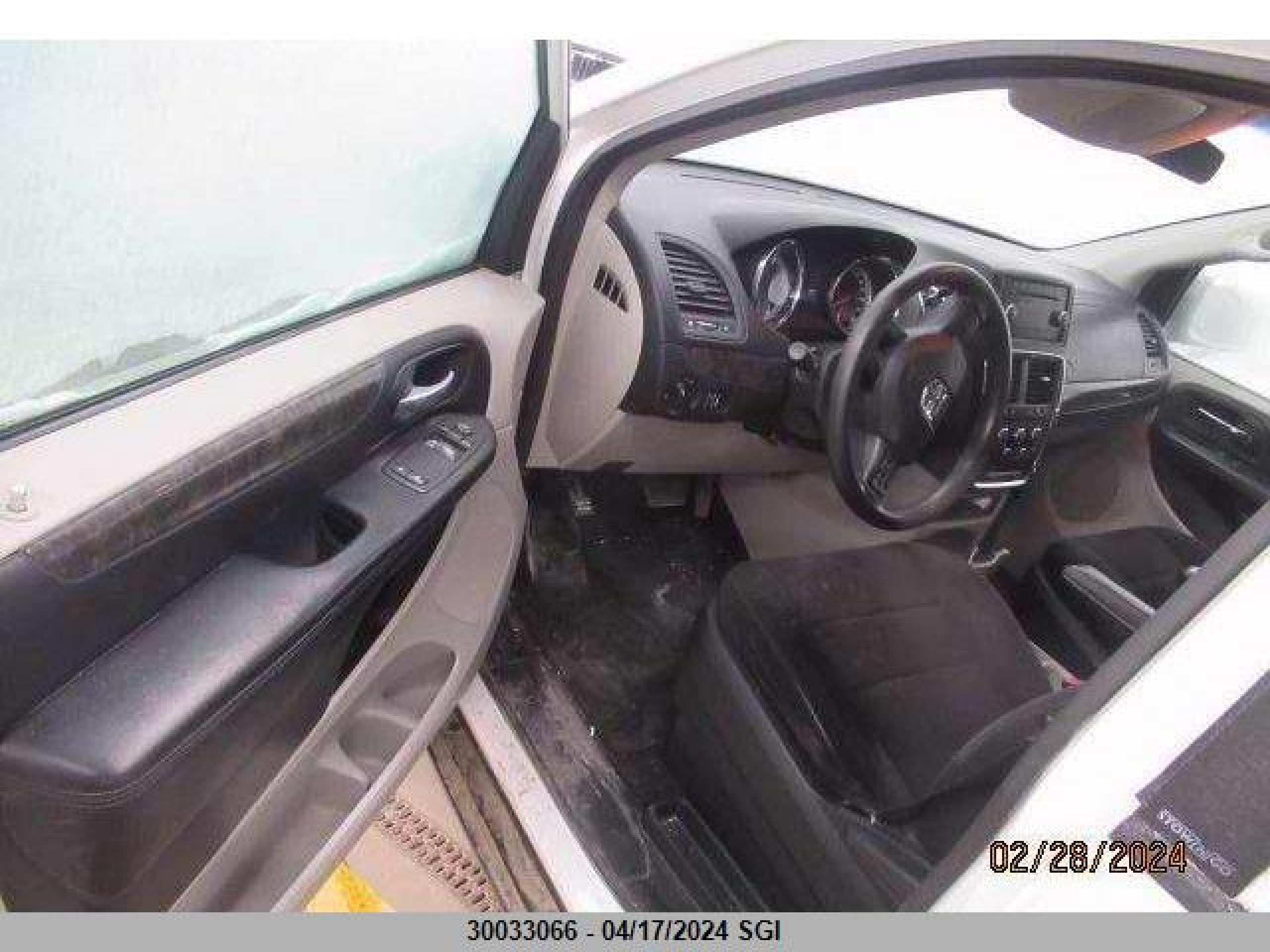 Photo 5 VIN: 2D4RN4DG4BR756613 - DODGE CARAVAN 