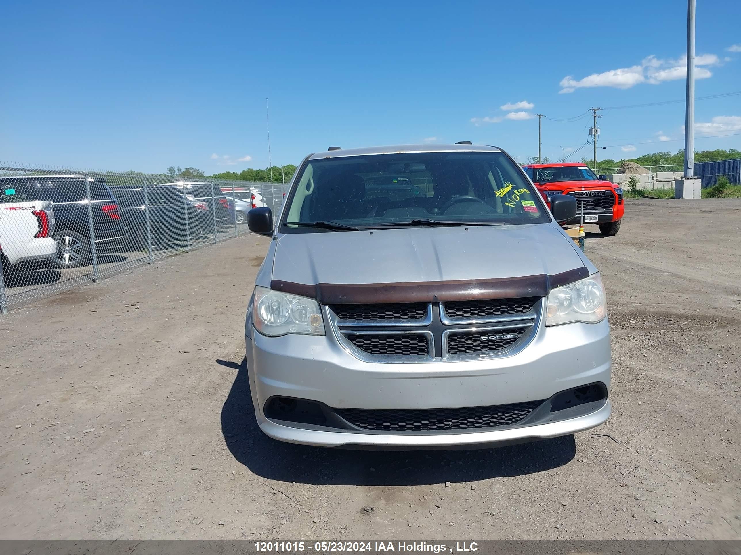 Photo 12 VIN: 2D4RN4DG5BR632091 - DODGE CARAVAN 