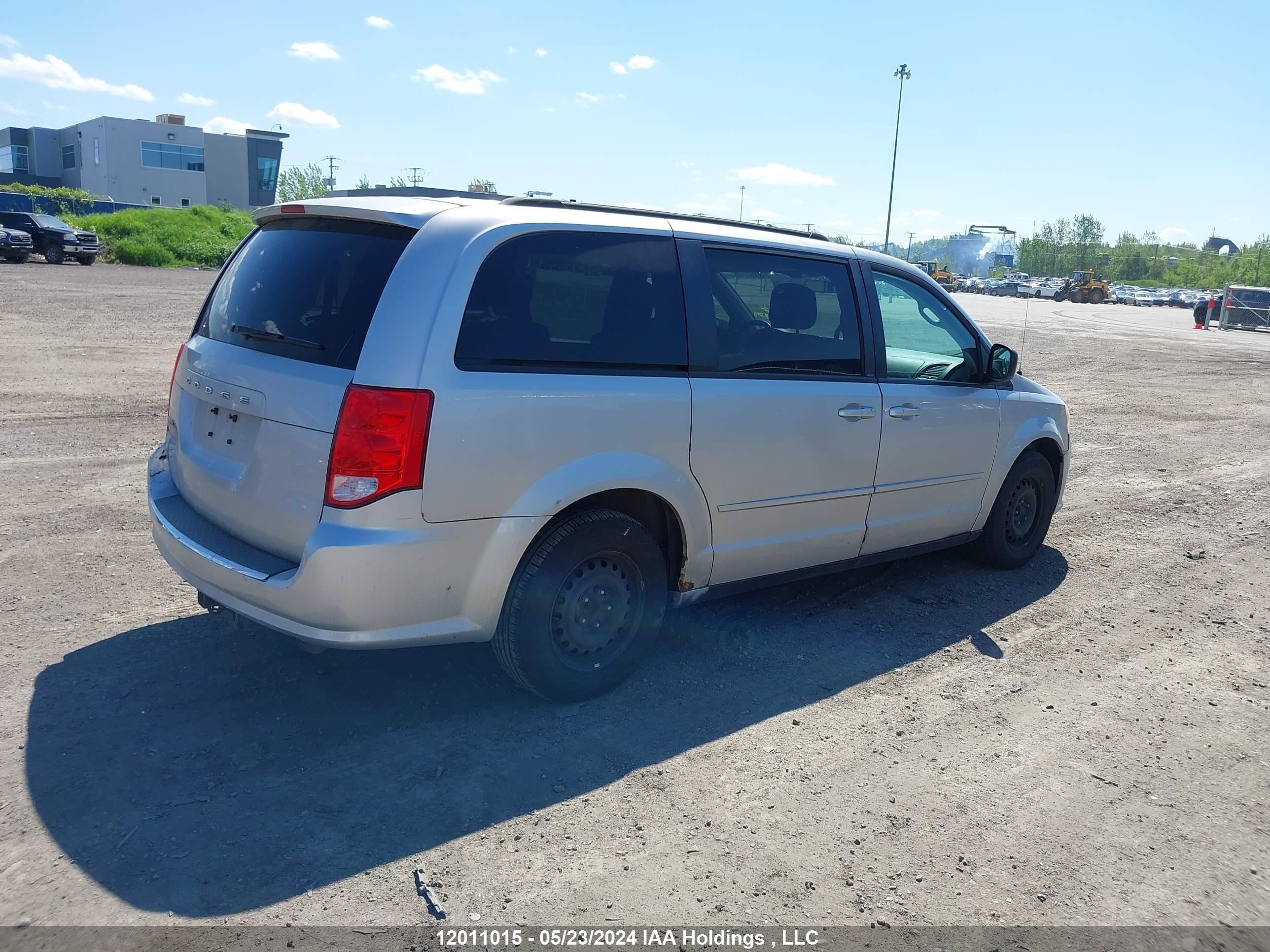 Photo 3 VIN: 2D4RN4DG5BR632091 - DODGE CARAVAN 