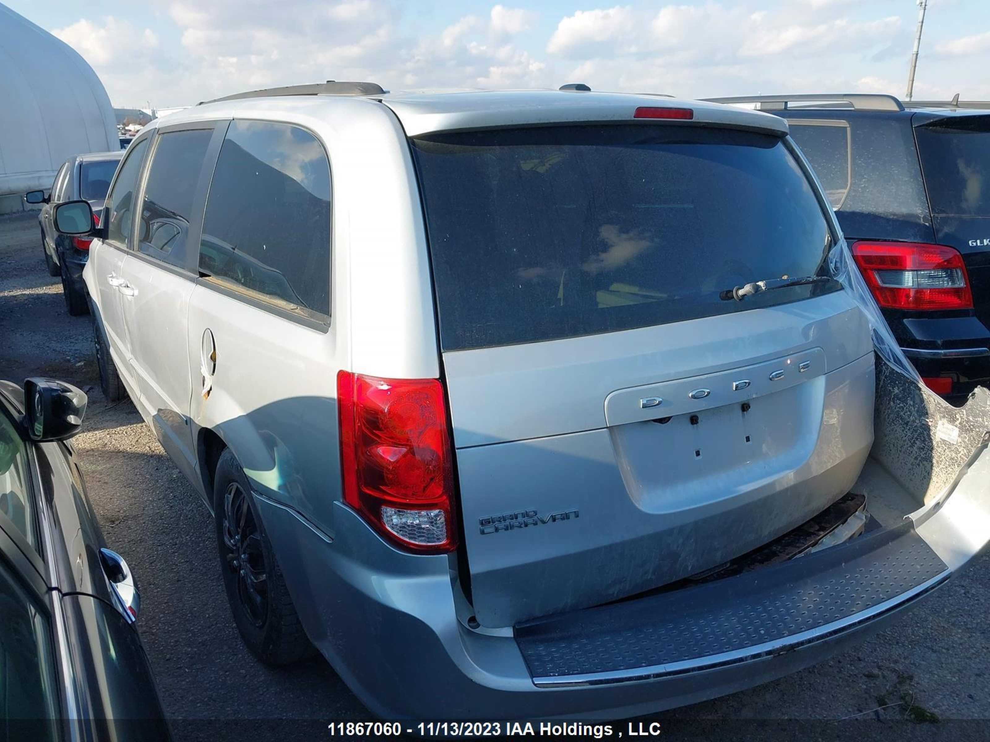 Photo 2 VIN: 2D4RN4DG5BR686734 - DODGE CARAVAN 