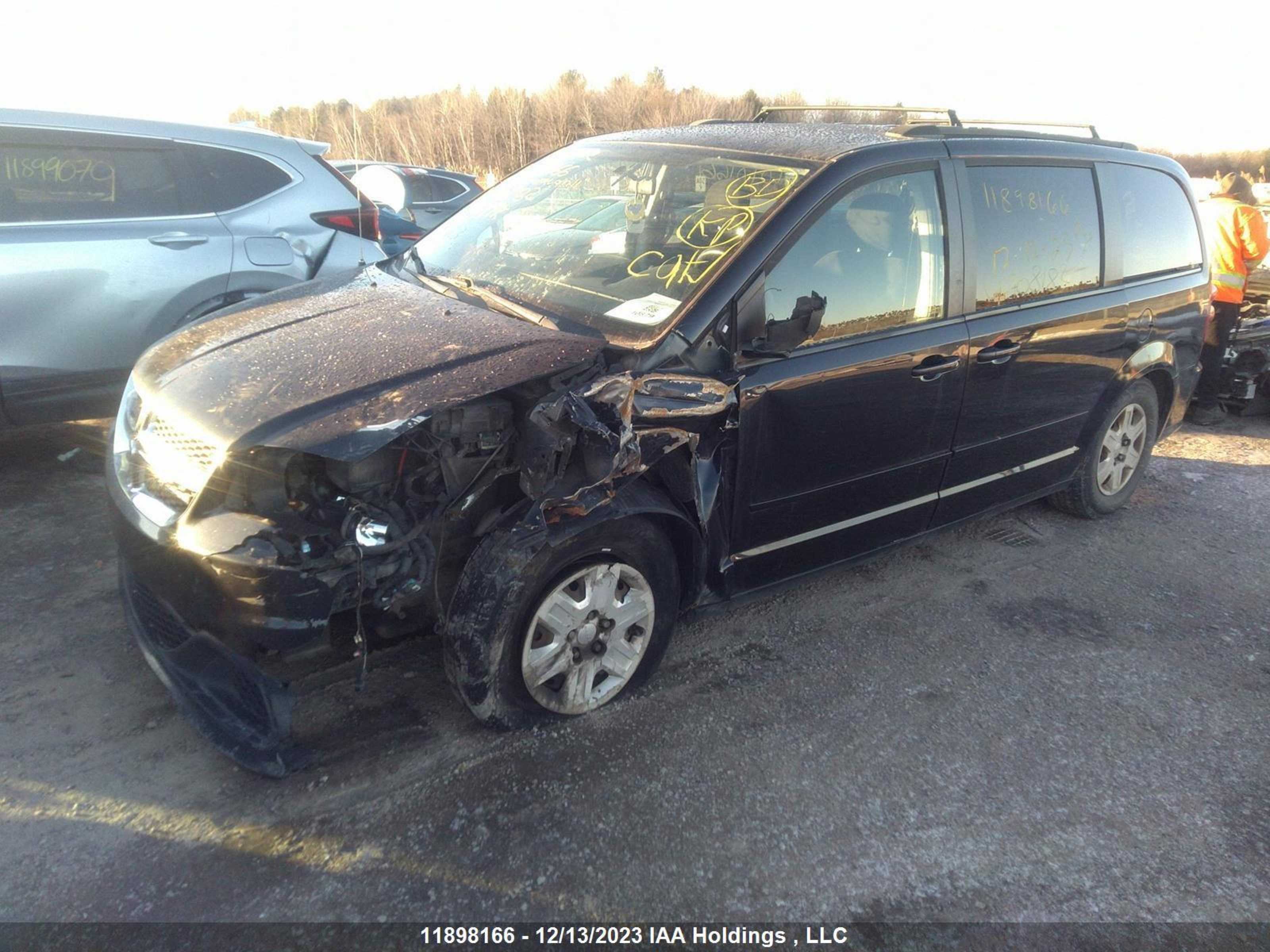 Photo 1 VIN: 2D4RN4DG5BR708182 - DODGE CARAVAN 