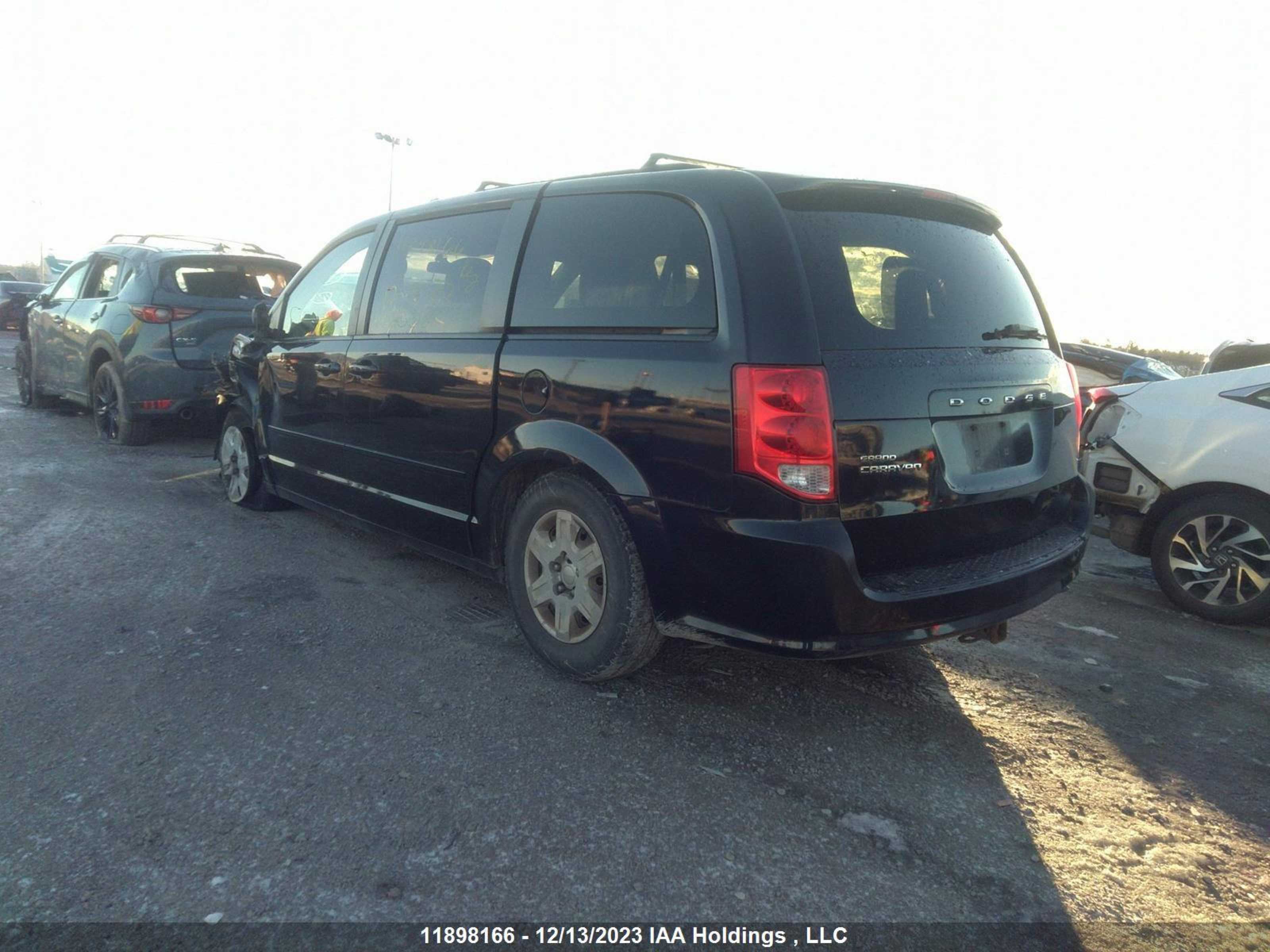 Photo 2 VIN: 2D4RN4DG5BR708182 - DODGE CARAVAN 