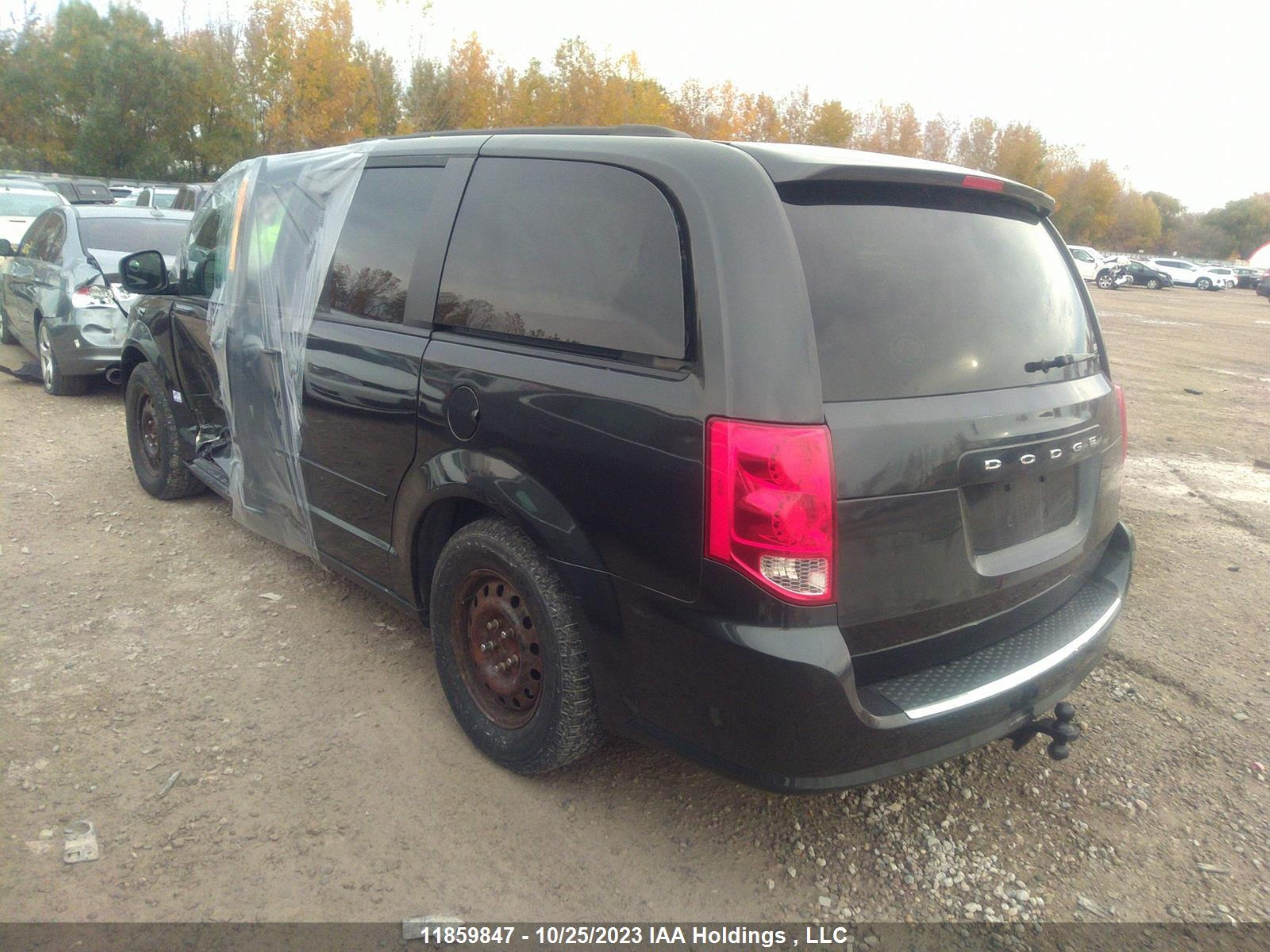 Photo 2 VIN: 2D4RN4DG5BR729629 - DODGE CARAVAN 