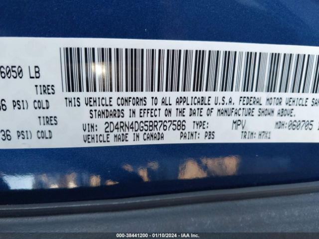 Photo 8 VIN: 2D4RN4DG5BR767586 - DODGE GRAND CARAVAN 