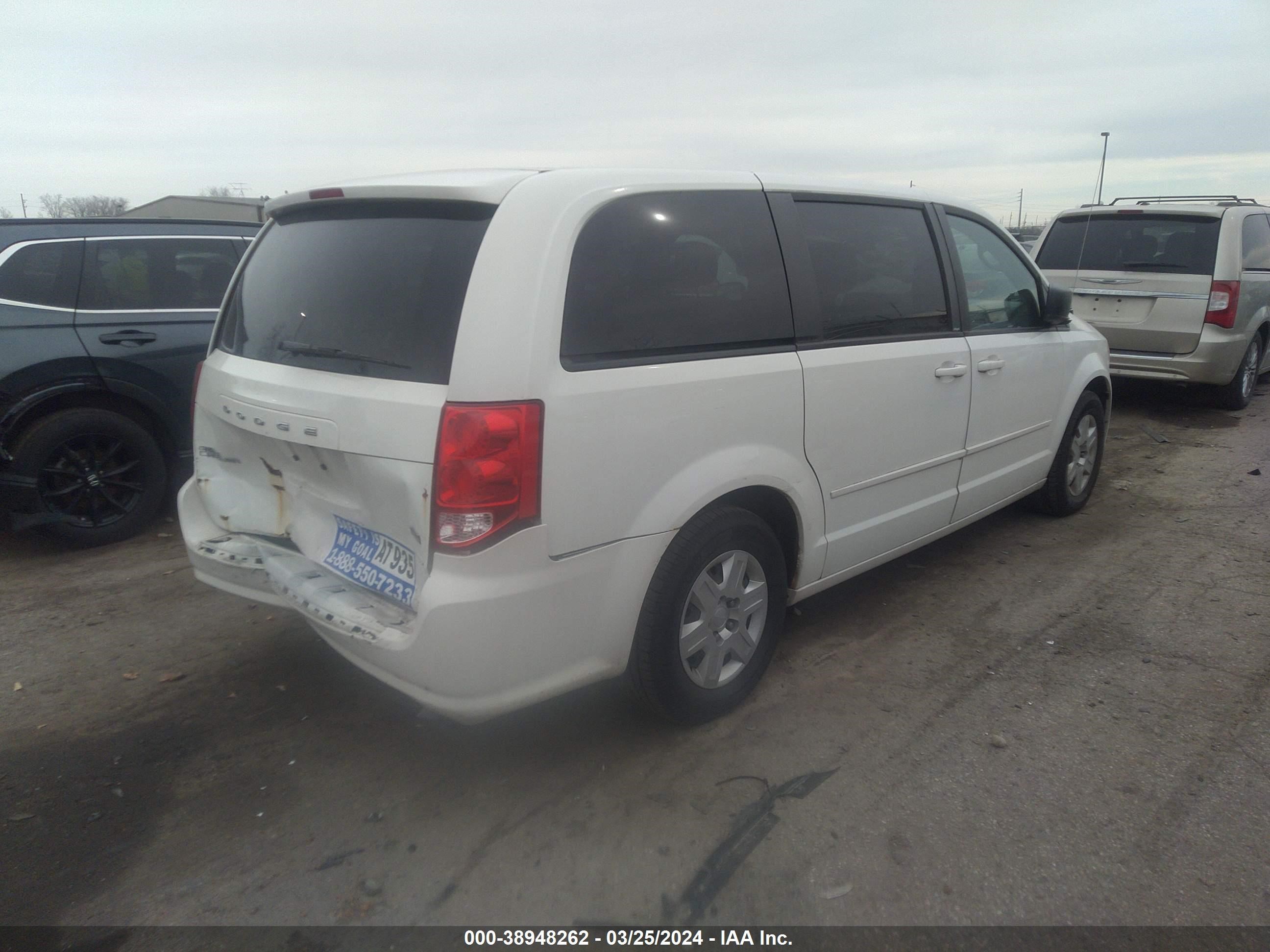 Photo 3 VIN: 2D4RN4DG6BR680215 - DODGE CARAVAN 