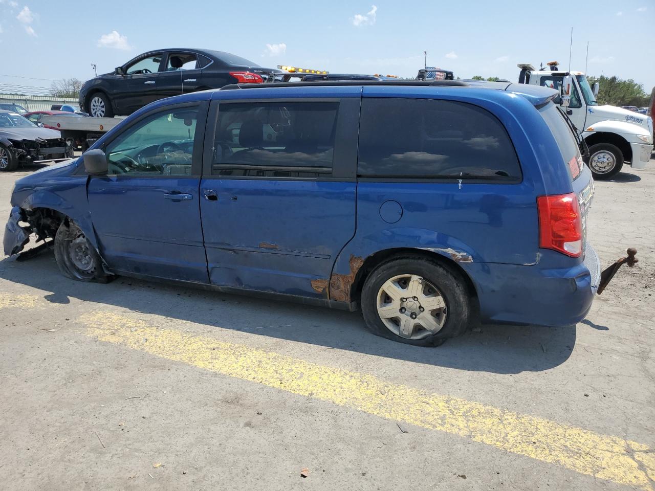 Photo 1 VIN: 2D4RN4DG7BR647465 - DODGE CARAVAN 