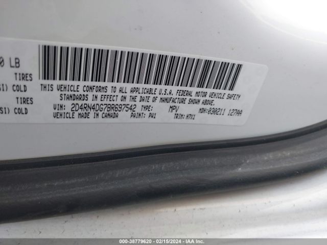 Photo 8 VIN: 2D4RN4DG7BR697542 - DODGE GRAND CARAVAN 