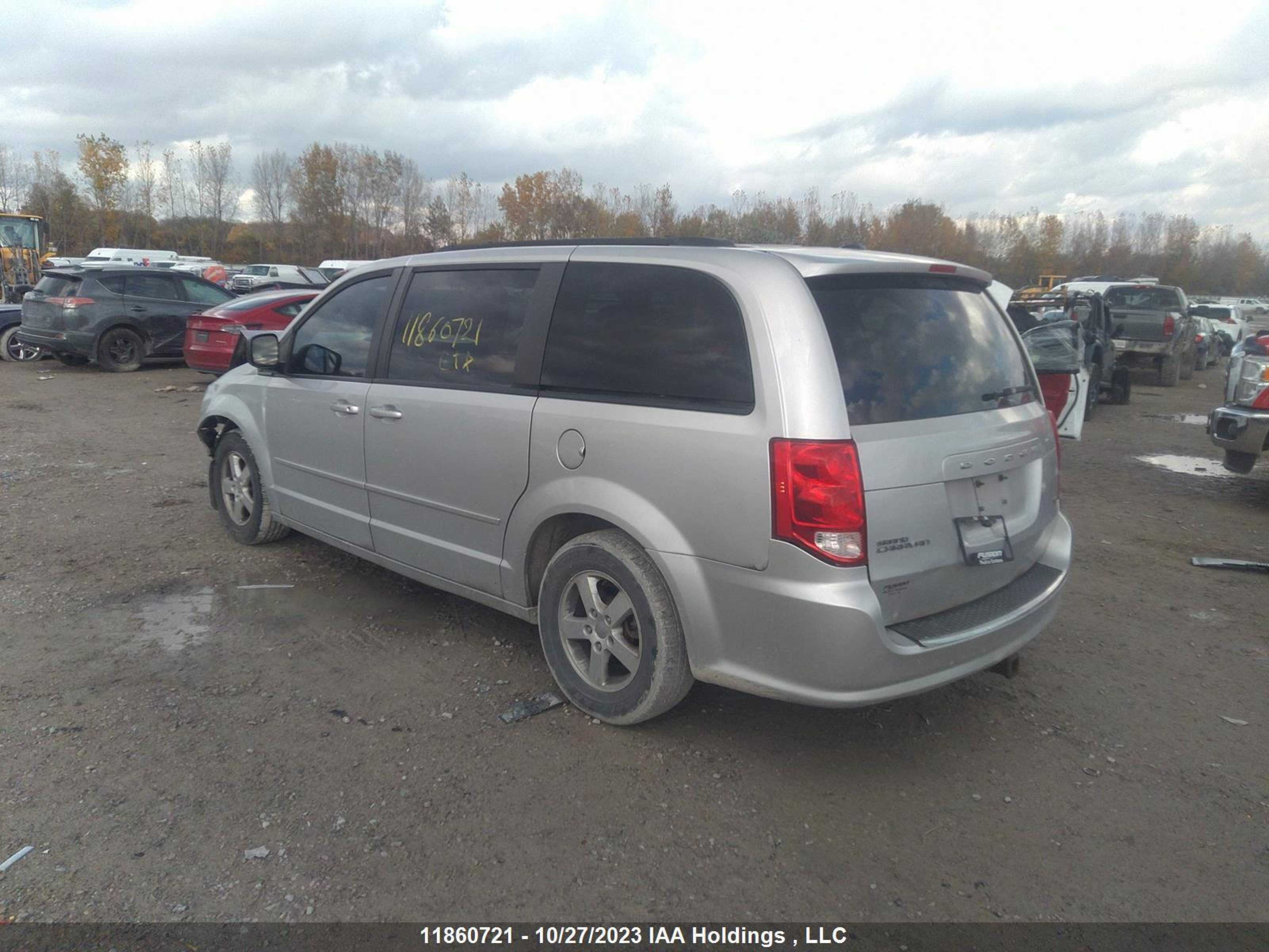 Photo 2 VIN: 2D4RN4DG7BR730880 - DODGE CARAVAN 