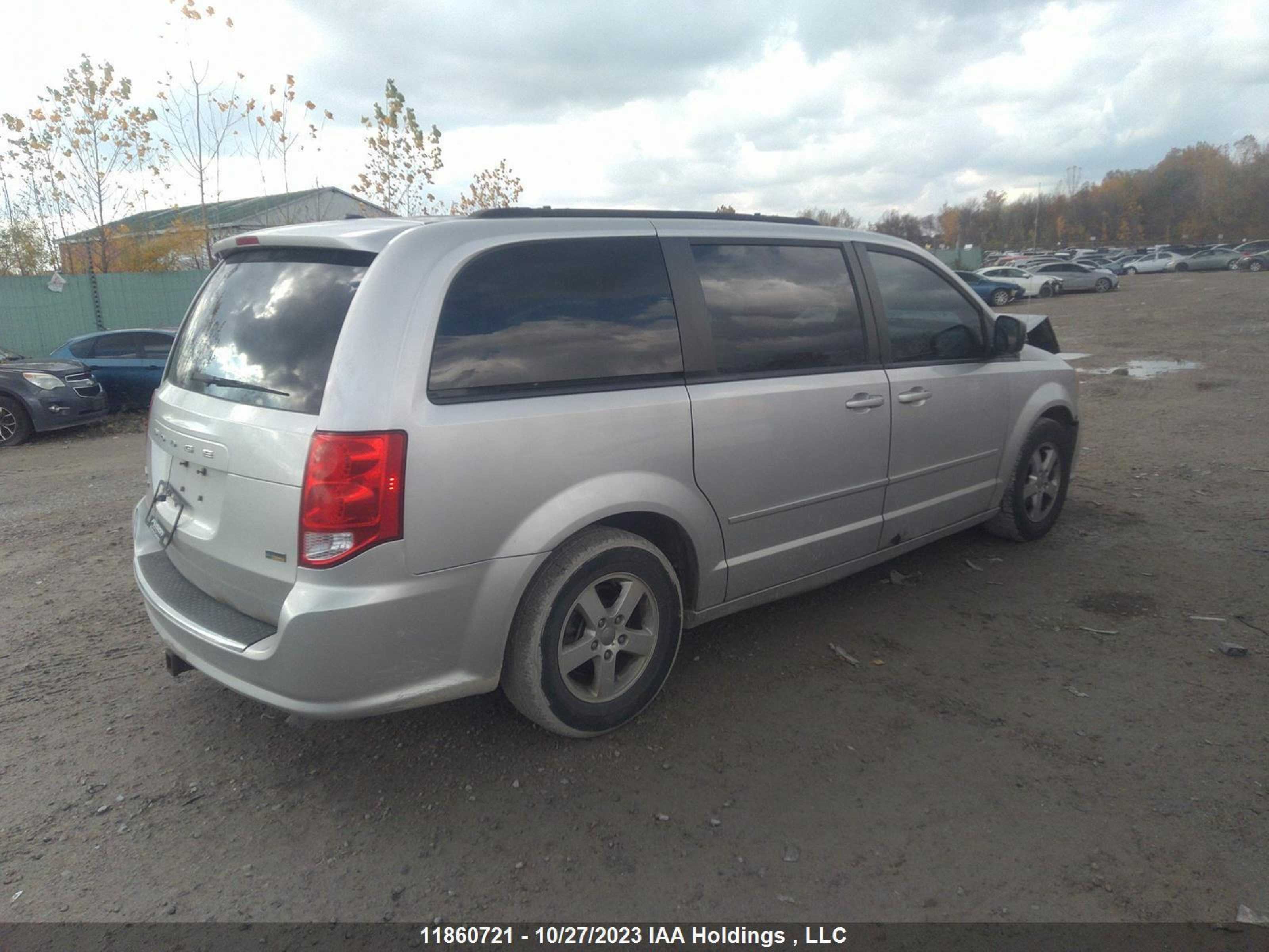 Photo 3 VIN: 2D4RN4DG7BR730880 - DODGE CARAVAN 