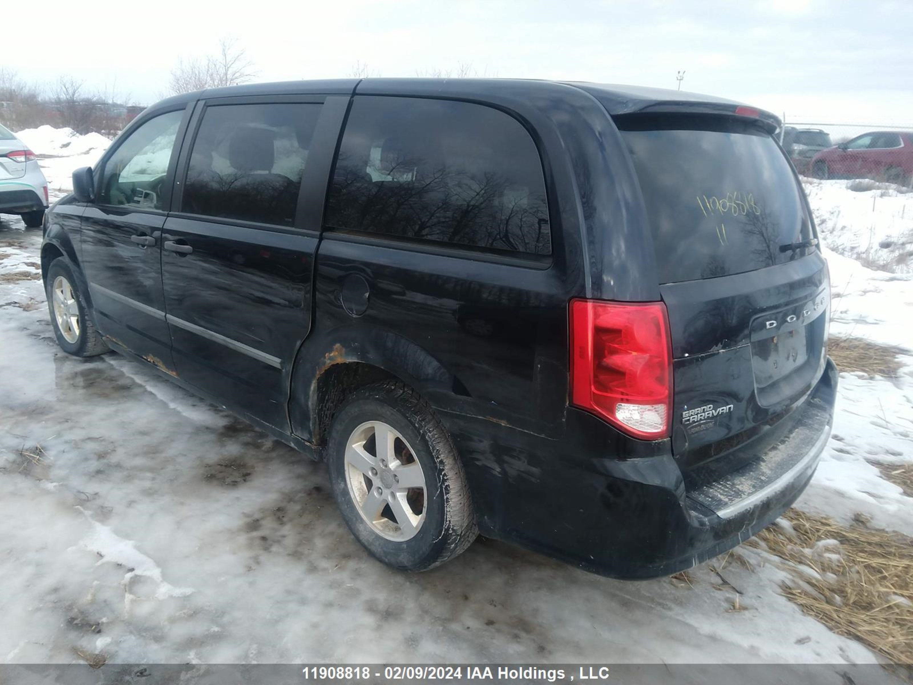 Photo 2 VIN: 2D4RN4DG9BR600356 - DODGE CARAVAN 