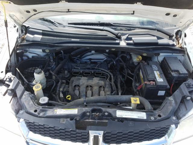 Photo 6 VIN: 2D4RN4DG9BR740584 - DODGE GRAND CARA 