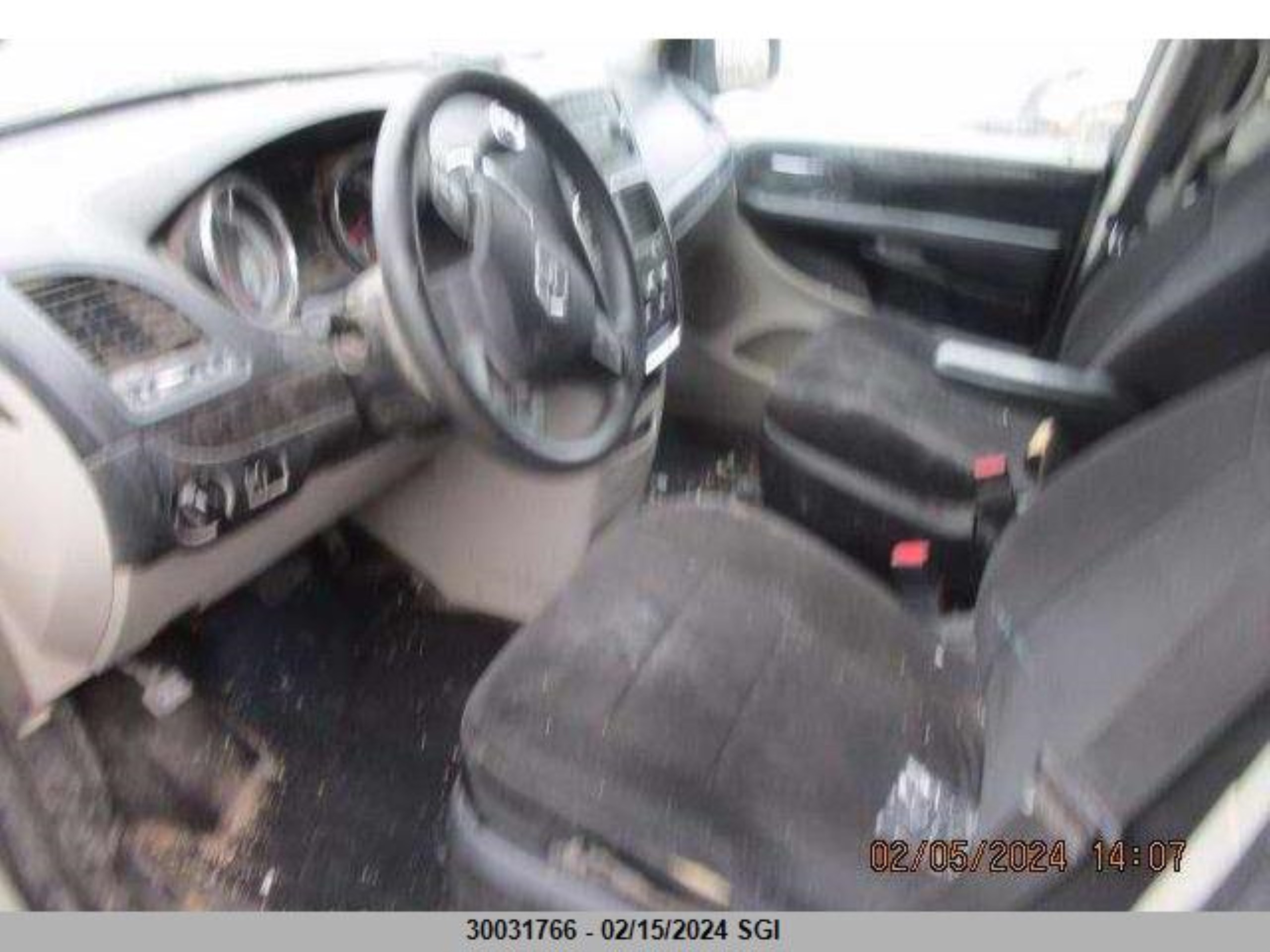 Photo 6 VIN: 2D4RN4DG9BR757949 - DODGE CARAVAN 