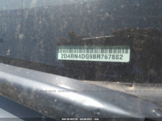 Photo 8 VIN: 2D4RN4DG9BR767882 - DODGE GRAND CARAVAN 