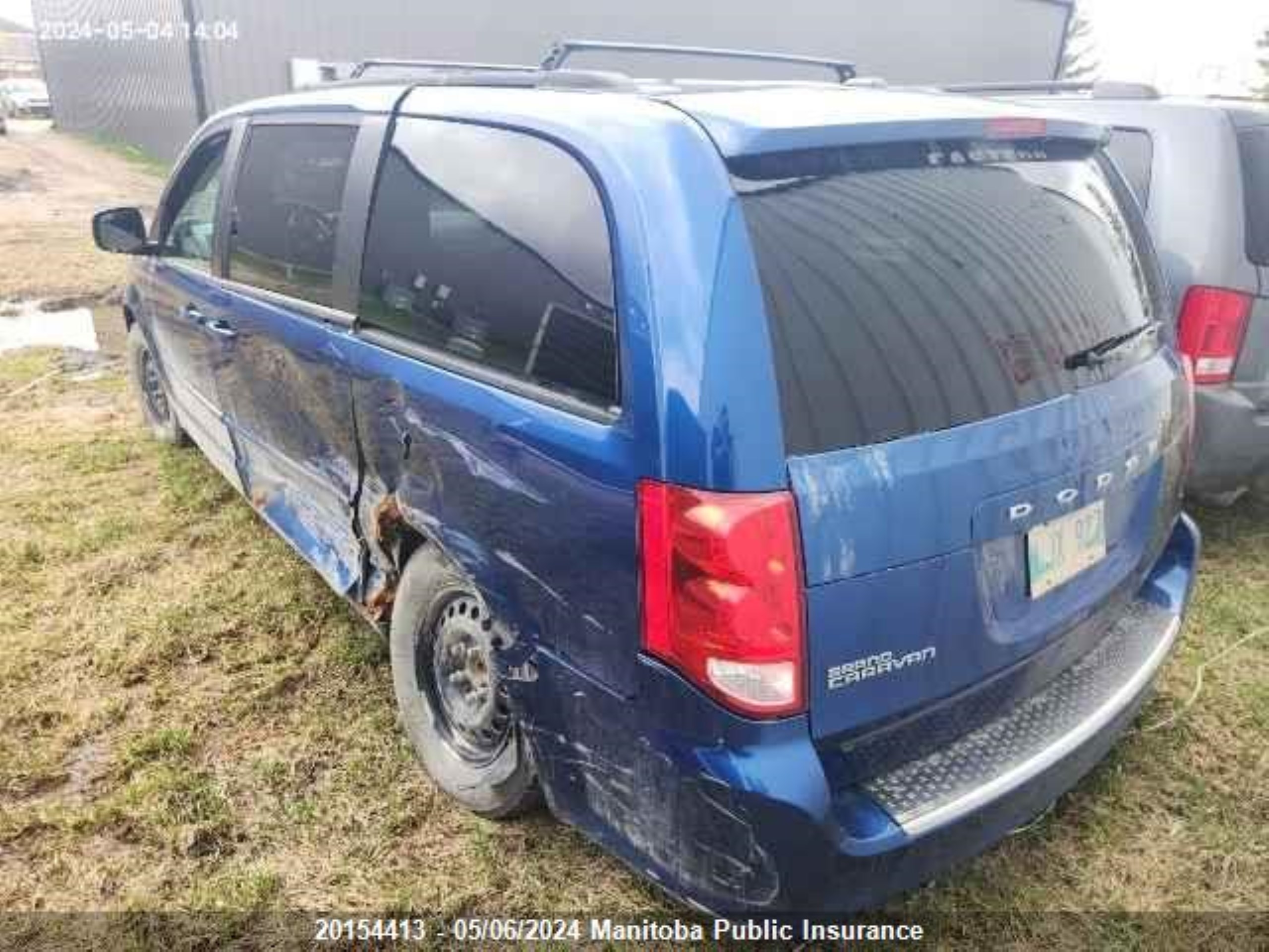 Photo 2 VIN: 2D4RN4DGXBR740965 - DODGE CARAVAN 