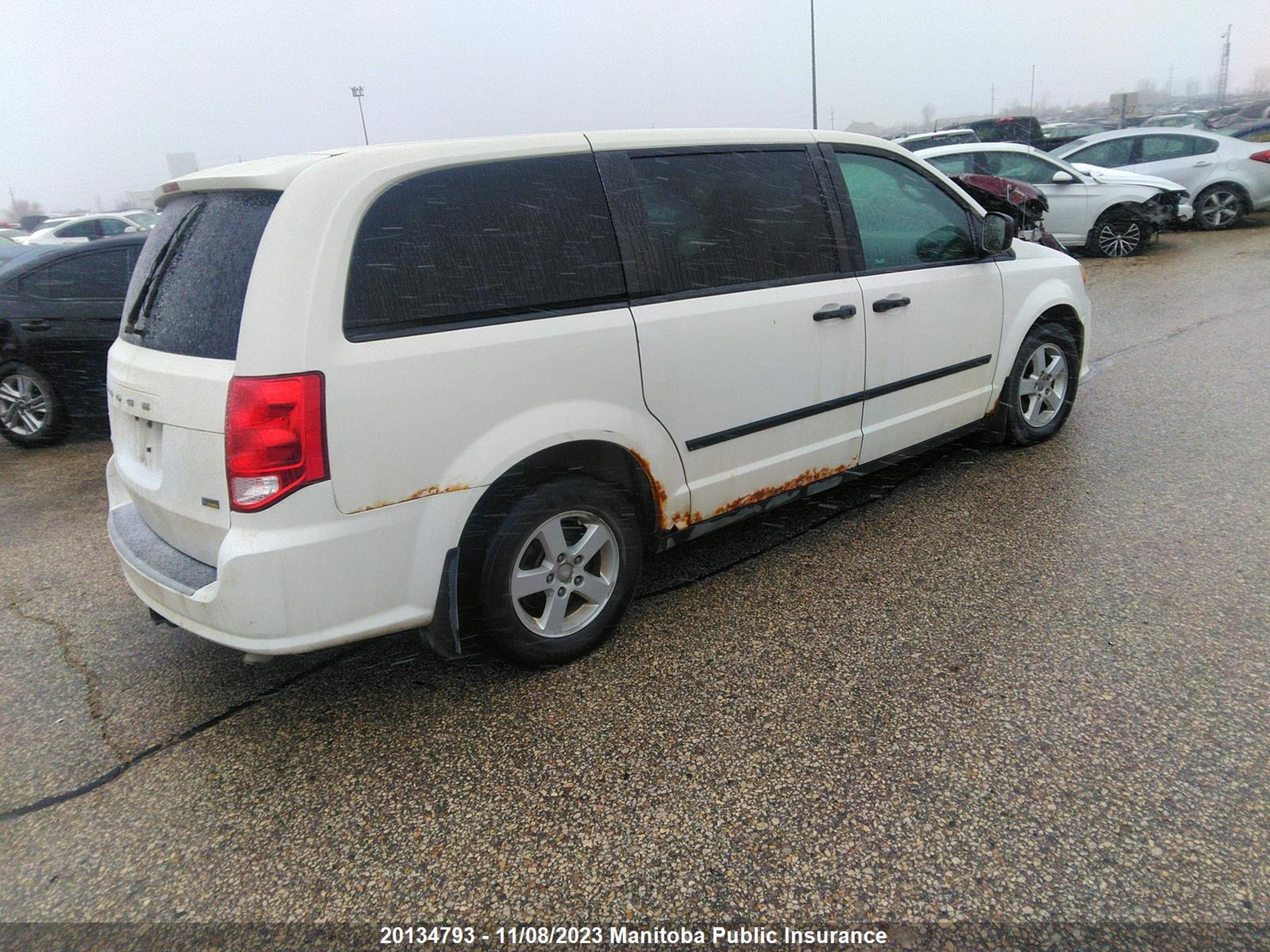 Photo 3 VIN: 2D4RN4DGXBR762724 - DODGE CARAVAN 