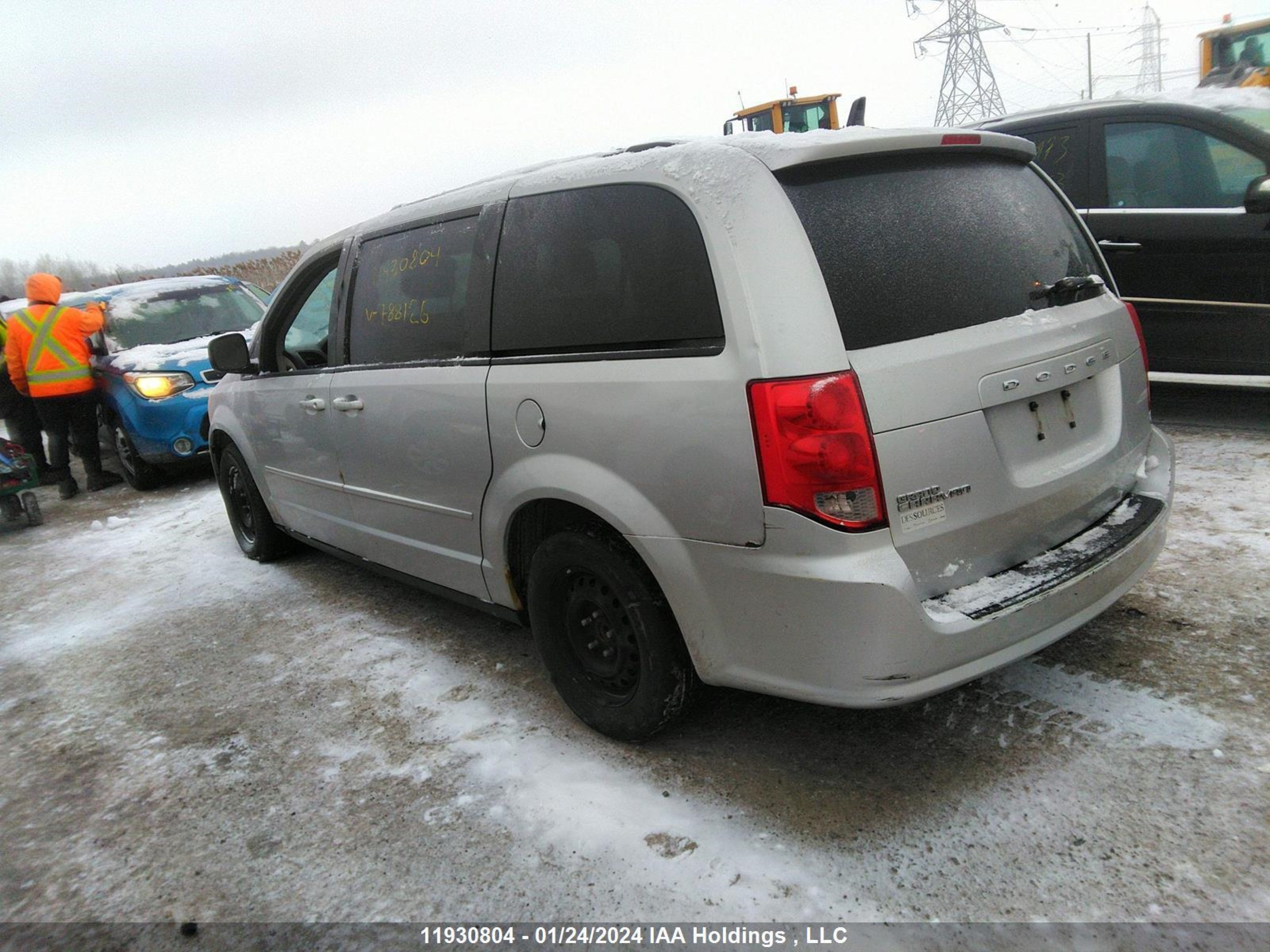 Photo 2 VIN: 2D4RN4DGXBR788126 - DODGE CARAVAN 