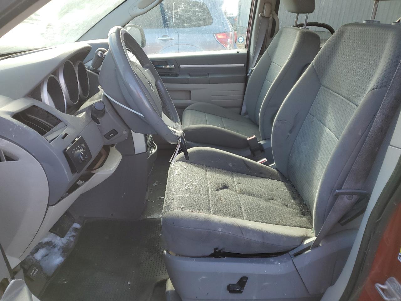 Photo 6 VIN: 2D4RN4DX2AR124451 - DODGE CARAVAN 