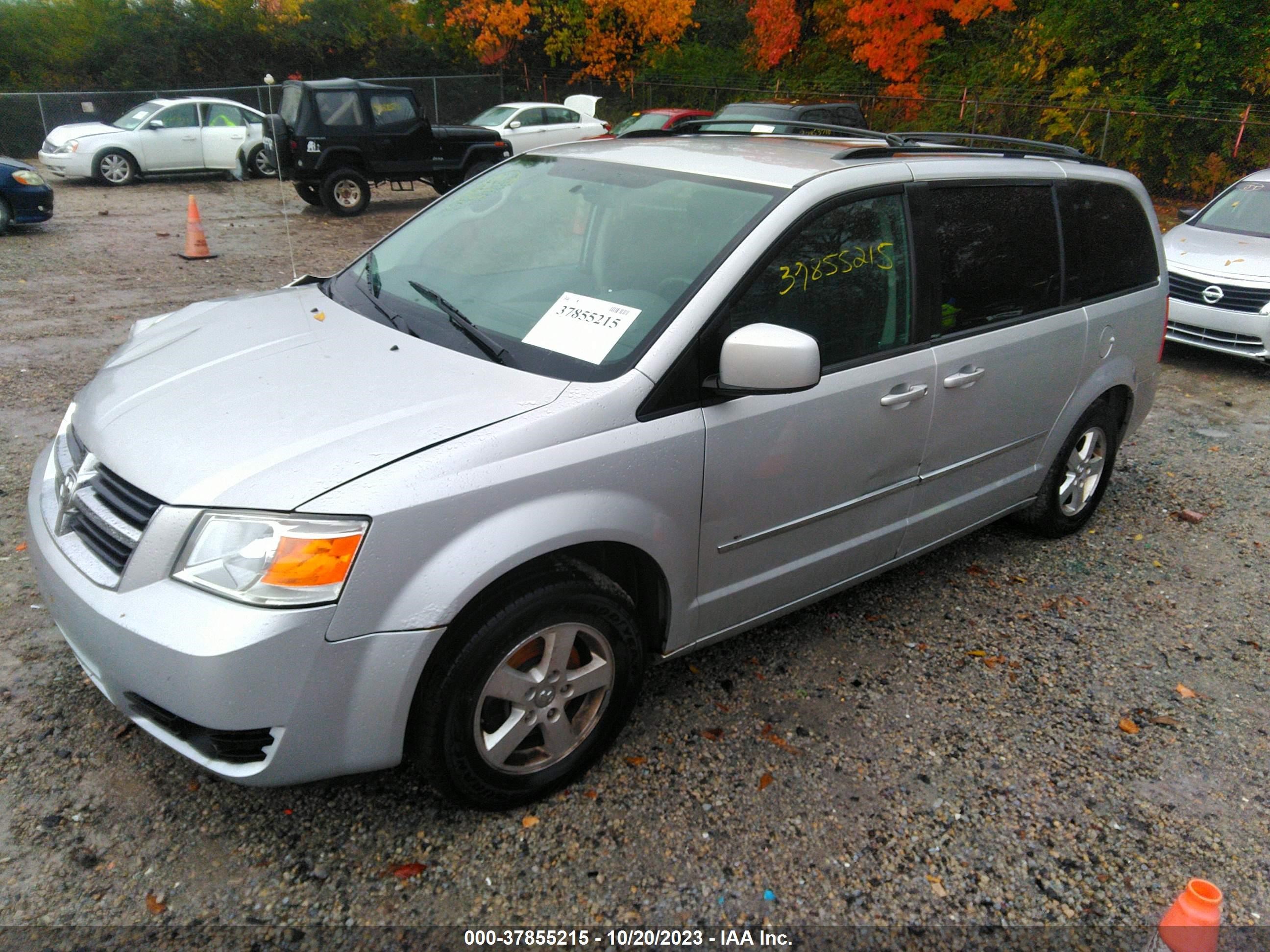 Photo 1 VIN: 2D4RN5D10AR245125 - DODGE CARAVAN 