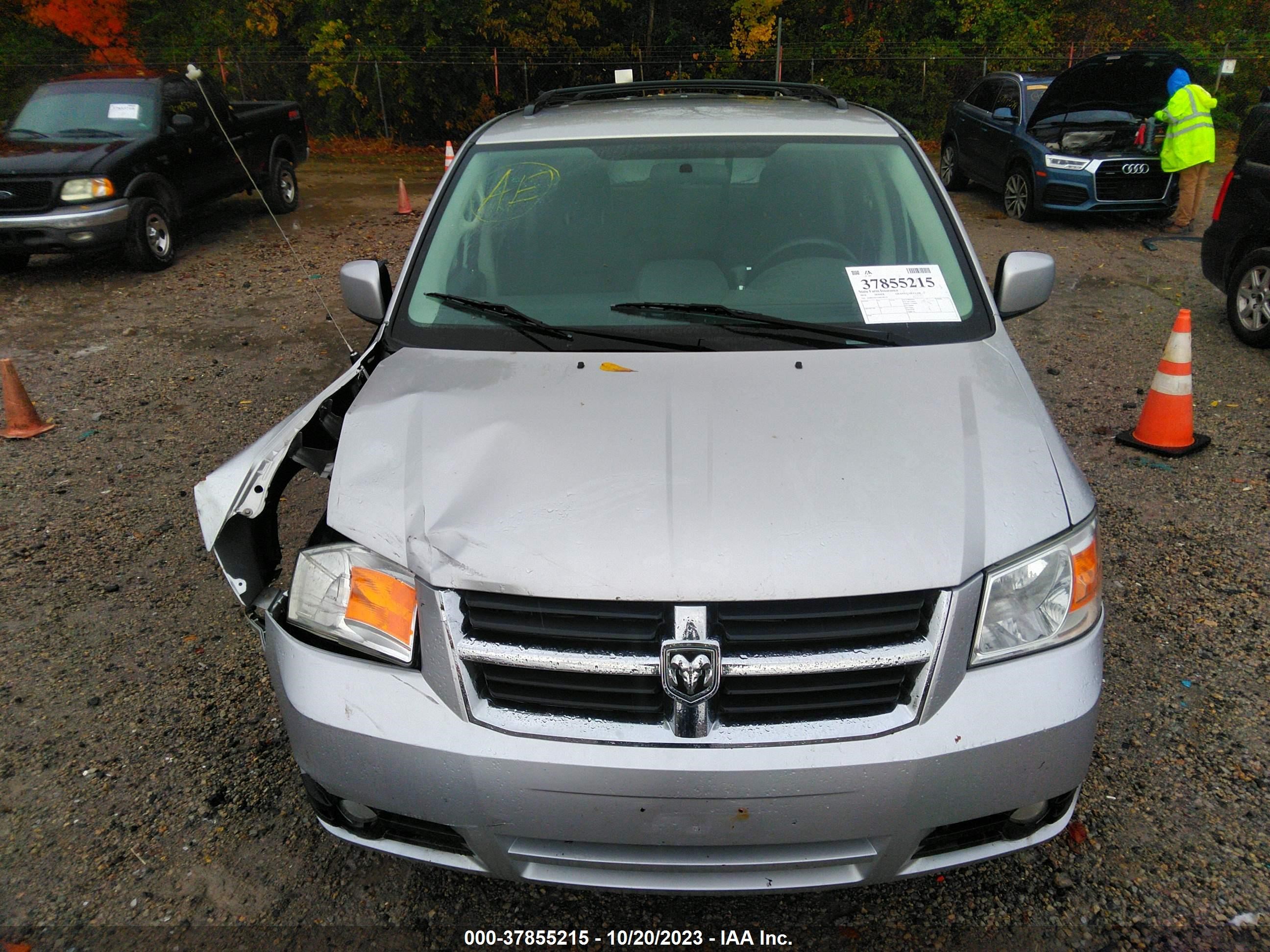 Photo 11 VIN: 2D4RN5D10AR245125 - DODGE CARAVAN 