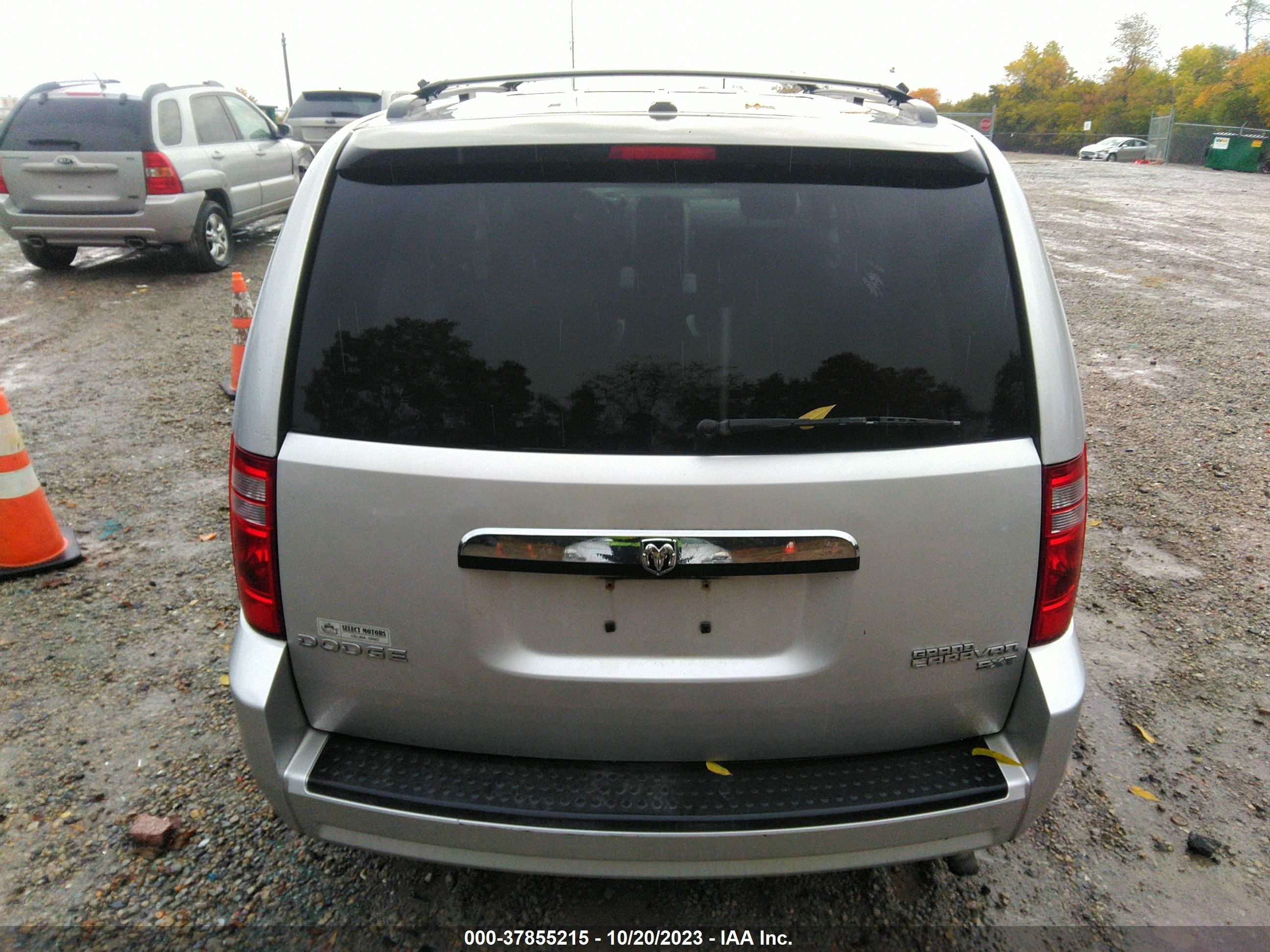 Photo 15 VIN: 2D4RN5D10AR245125 - DODGE CARAVAN 