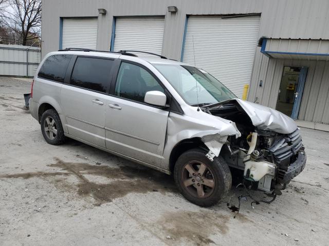 Photo 3 VIN: 2D4RN5D10AR297872 - DODGE CARAVAN 