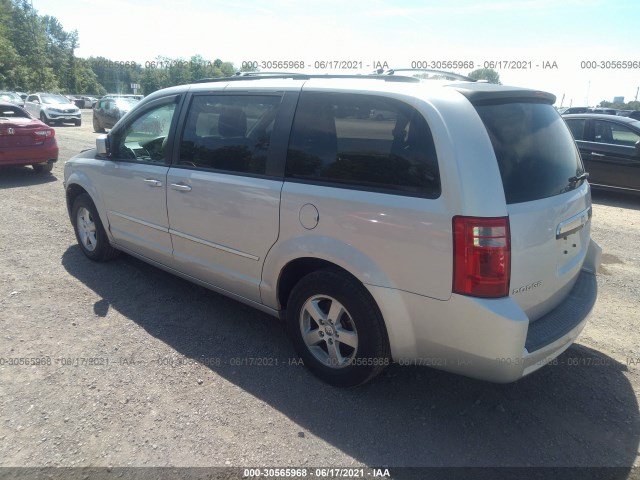 Photo 2 VIN: 2D4RN5D10AR367502 - DODGE GRAND CARAVAN 