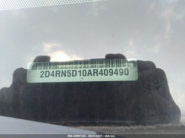 Photo 8 VIN: 2D4RN5D10AR409490 - DODGE GRAND CARAVAN 