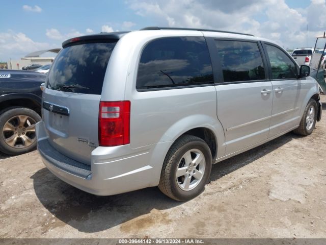 Photo 3 VIN: 2D4RN5D10AR432946 - DODGE GRAND CARAVAN 