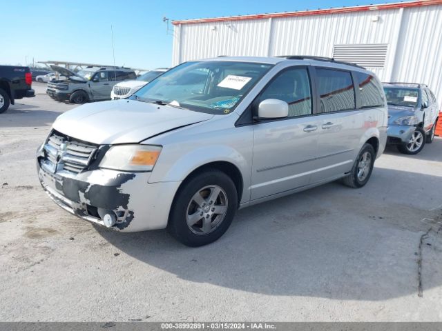 Photo 1 VIN: 2D4RN5D11AR131117 - DODGE GRAND CARAVAN 